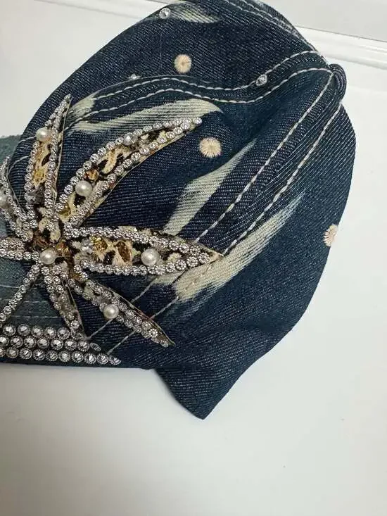 3 Hats - Picture 10 of 12